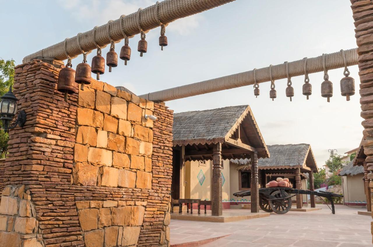 Regenta Resort Bhuj By Royal Orchid Hotels Limited Eksteriør bilde