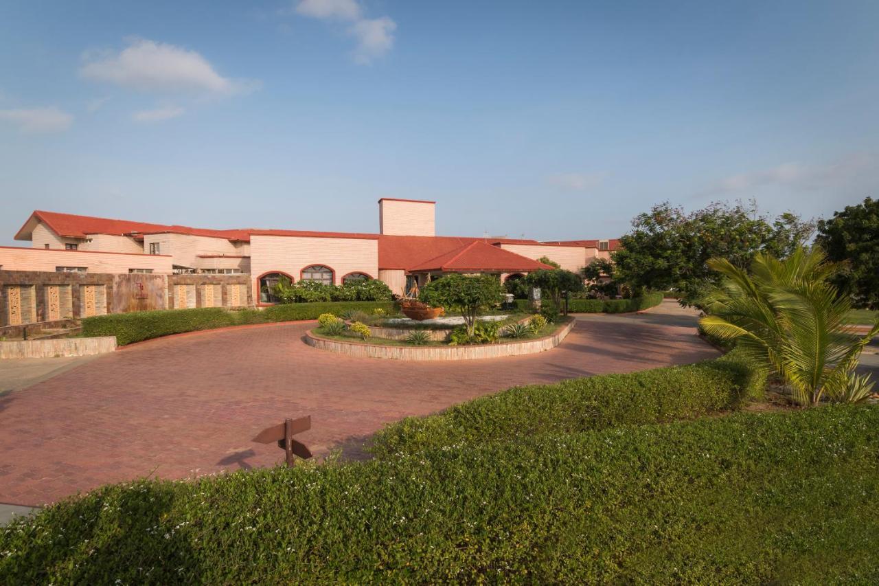 Regenta Resort Bhuj By Royal Orchid Hotels Limited Eksteriør bilde