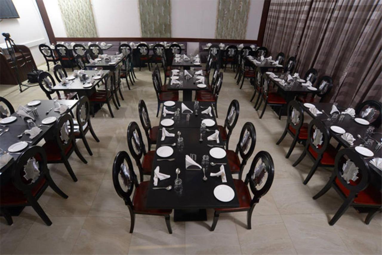 Regenta Resort Bhuj By Royal Orchid Hotels Limited Eksteriør bilde