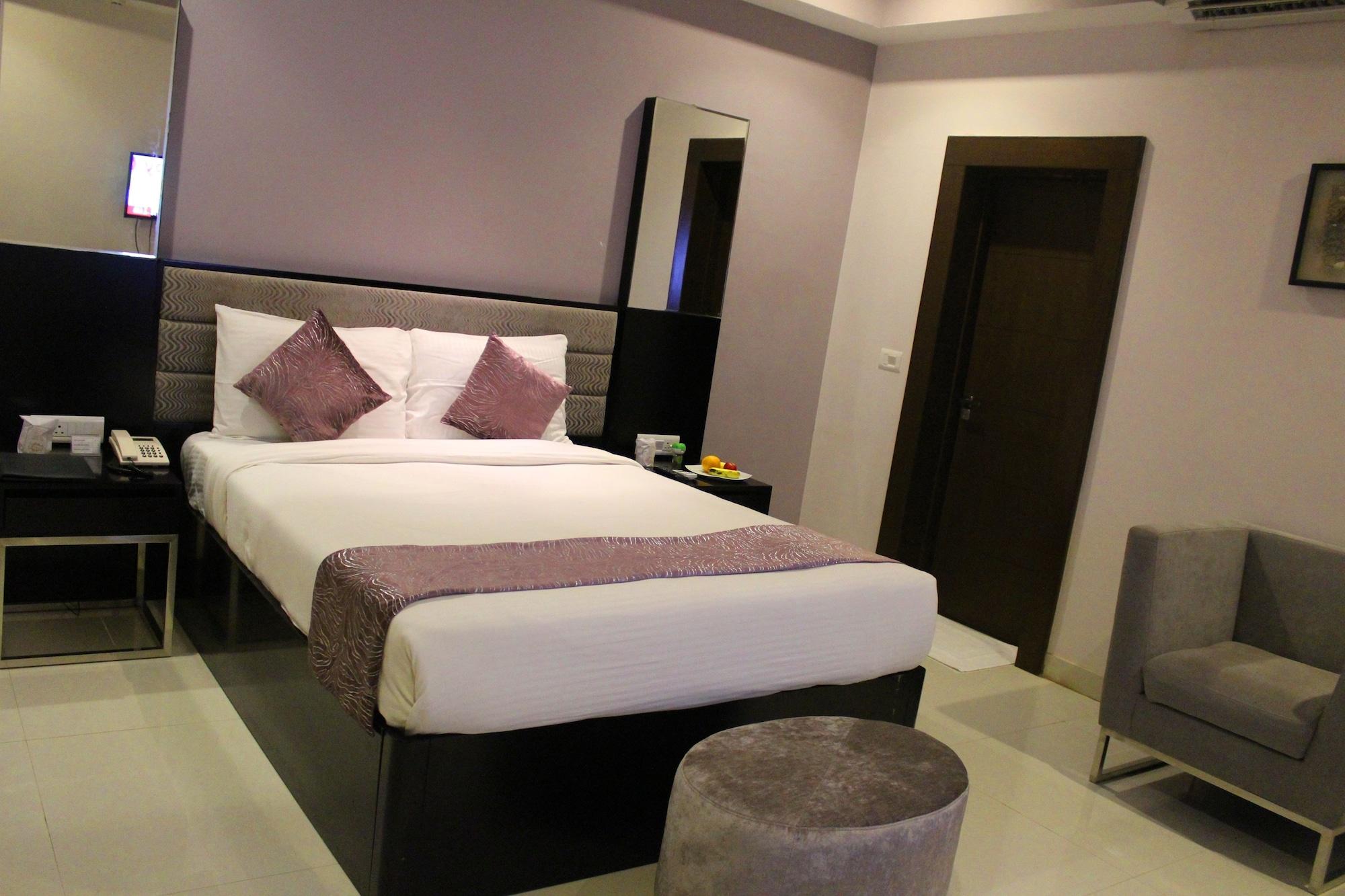 Regenta Resort Bhuj By Royal Orchid Hotels Limited Eksteriør bilde