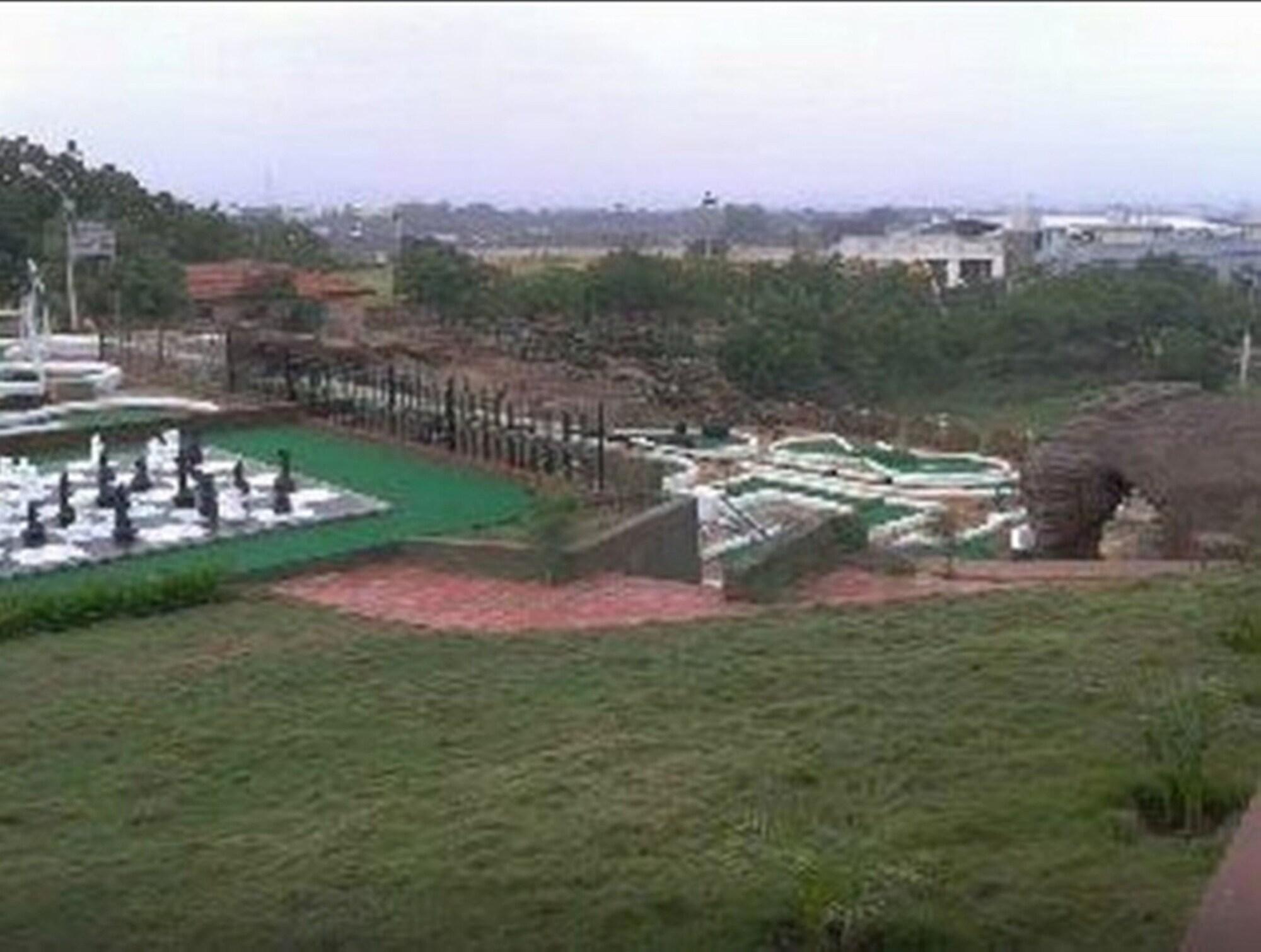 Regenta Resort Bhuj By Royal Orchid Hotels Limited Eksteriør bilde