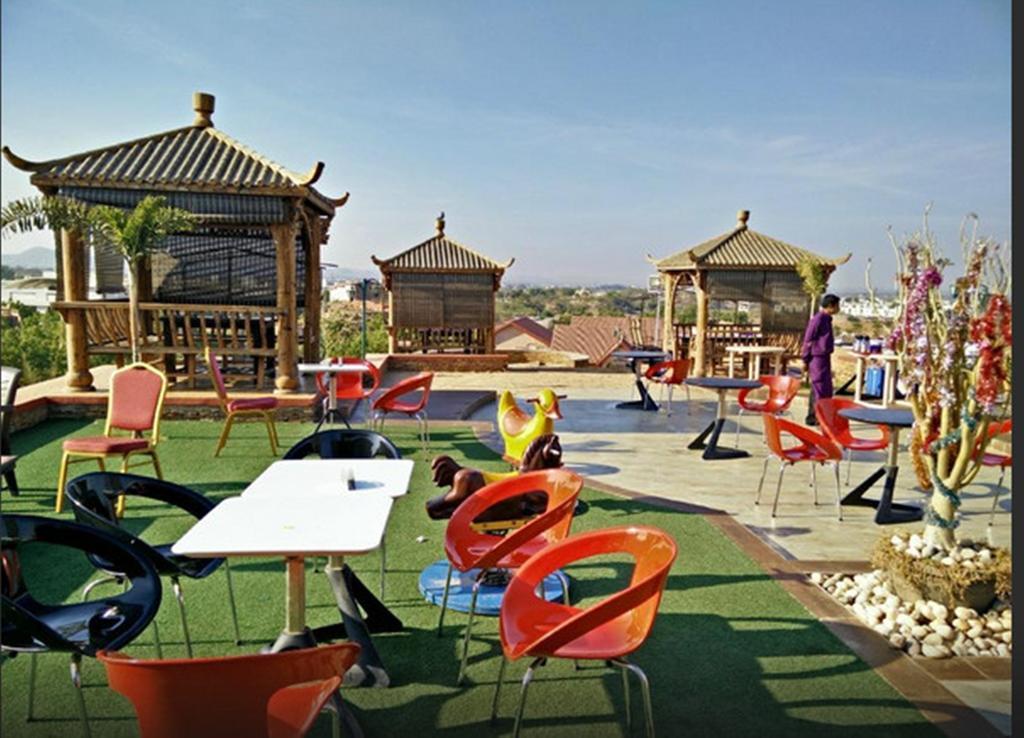 Regenta Resort Bhuj By Royal Orchid Hotels Limited Eksteriør bilde