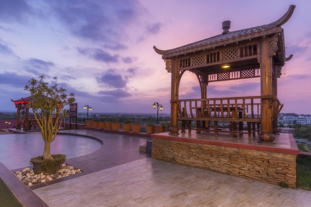 Regenta Resort Bhuj By Royal Orchid Hotels Limited Eksteriør bilde